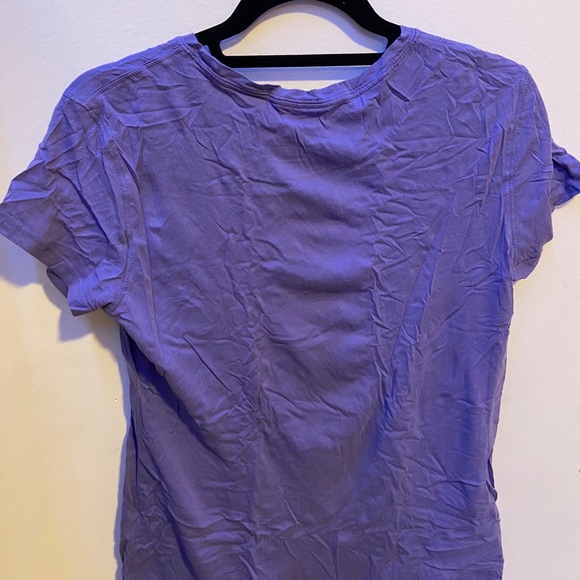 strong purple t-shirt! - Picture 2 of 2